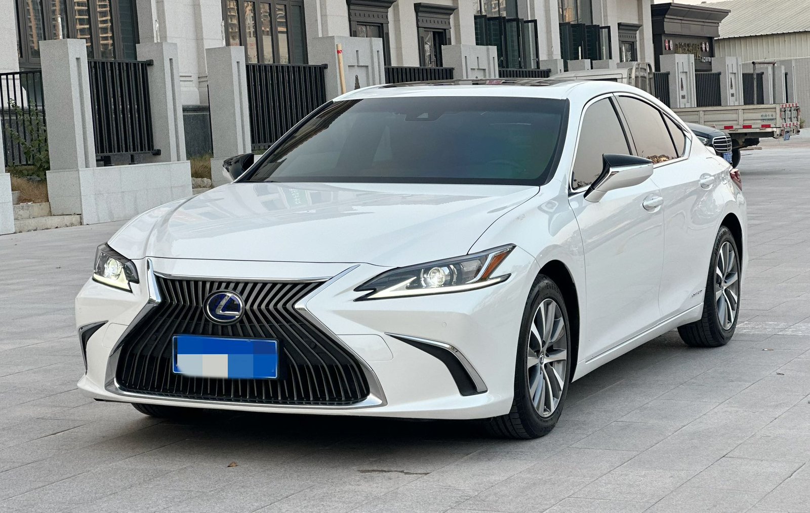 Lexus ES