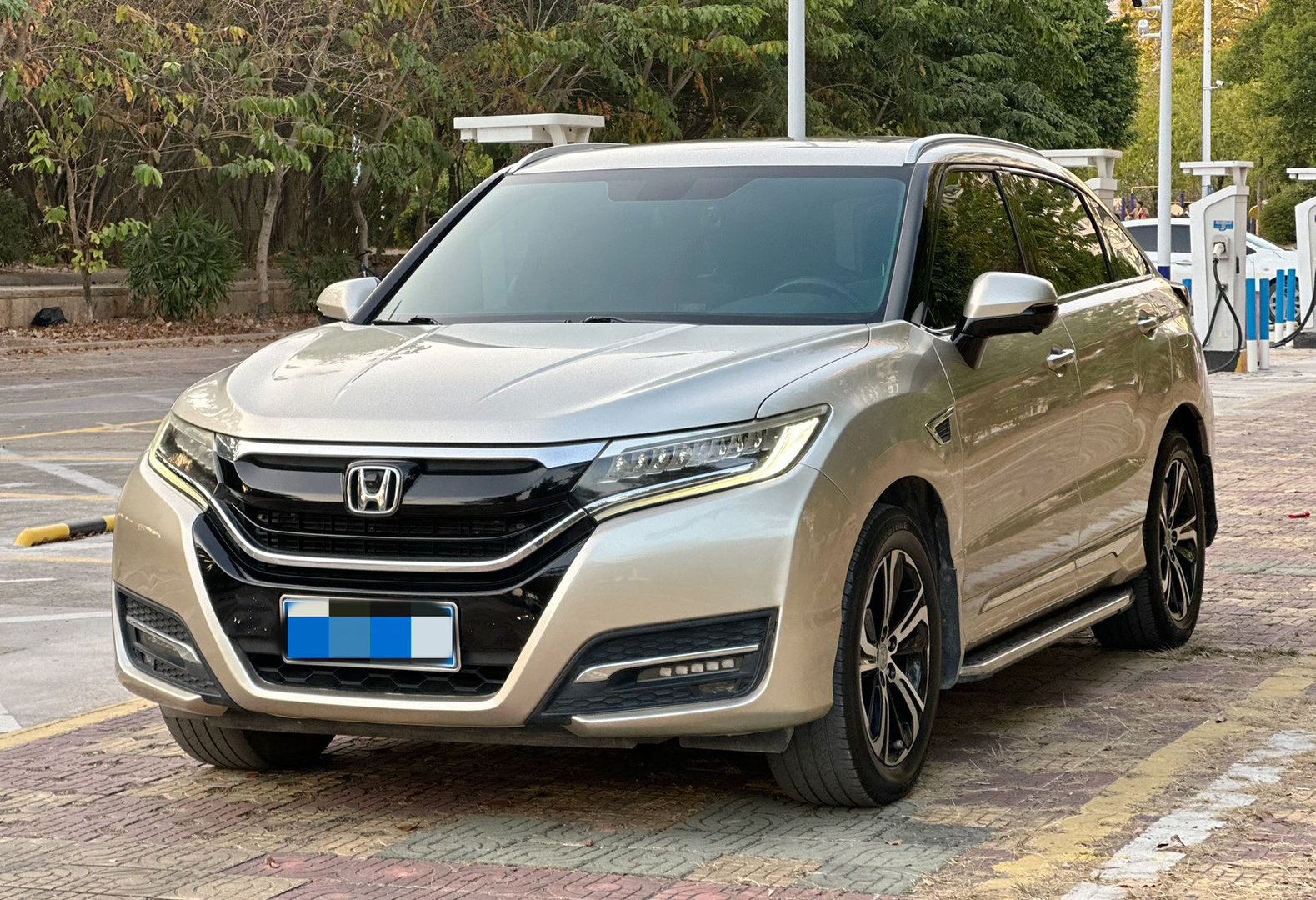 Honda UR-V